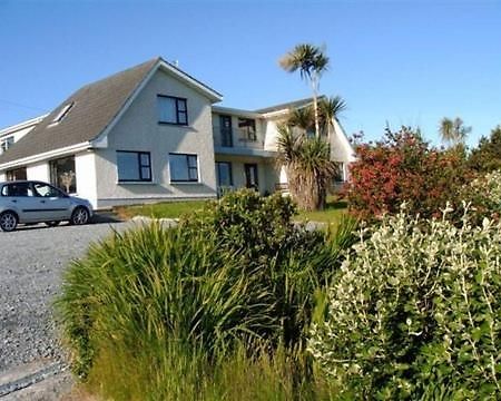 Decourcey'S Hazelbrook Farmhouse B&B Cleggan Exterior photo