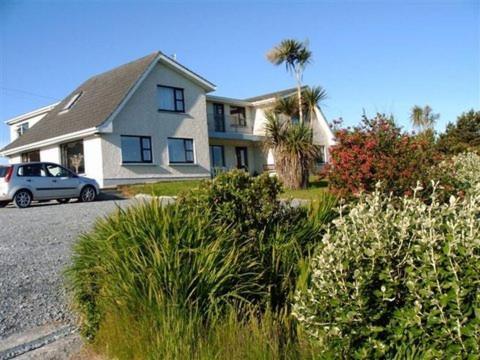 Decourcey'S Hazelbrook Farmhouse B&B Cleggan Exterior photo